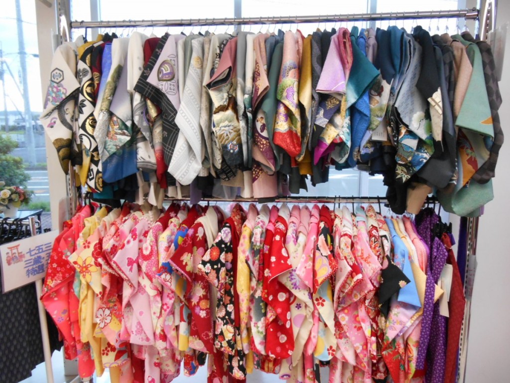 5歳男の子と3歳女の子祝い着